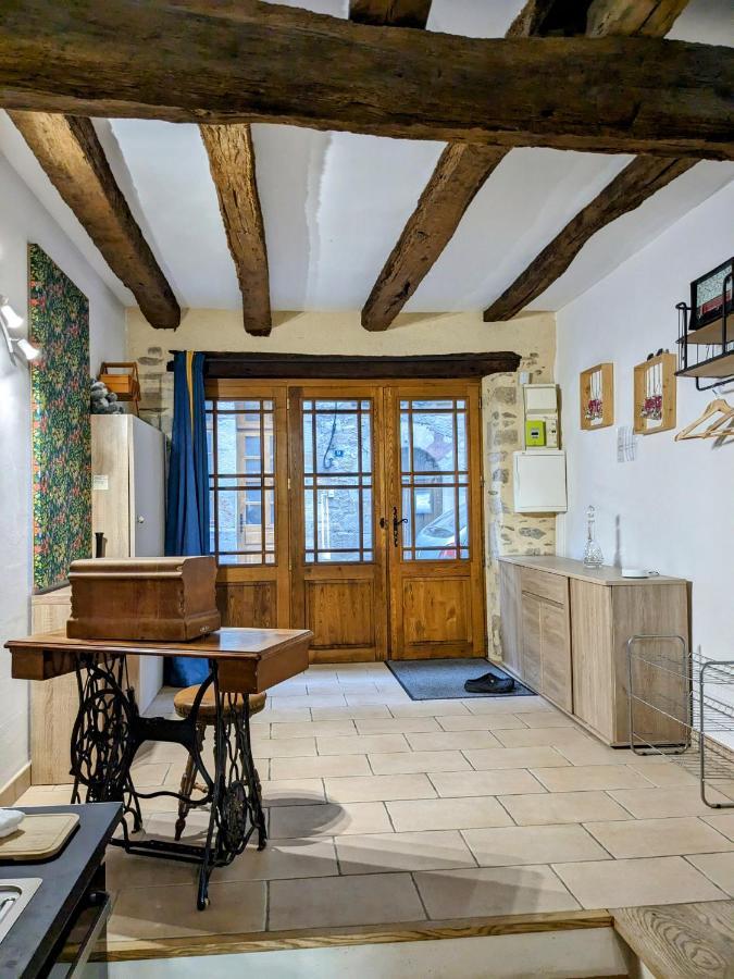 Le Quatorze, Au Coeur De Najac Villa Luaran gambar